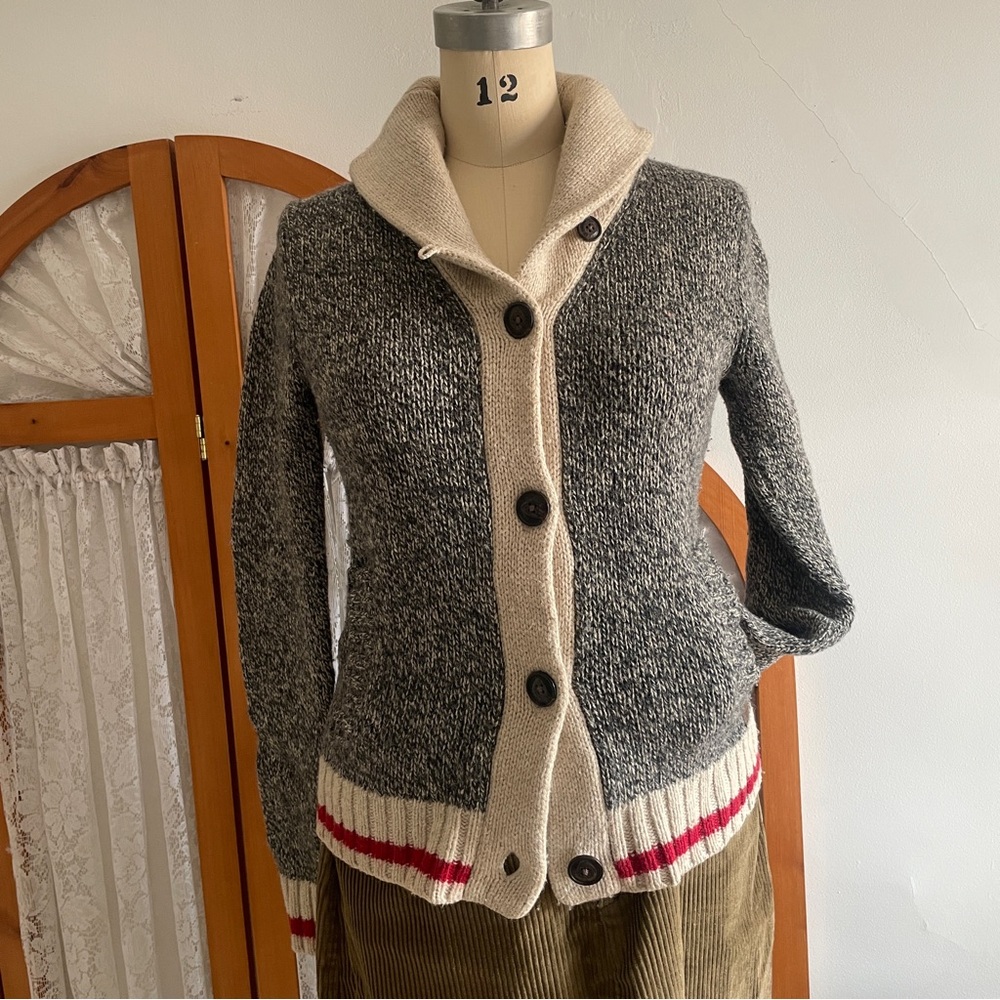Classic ROOTS 🇨🇦 wool sweater